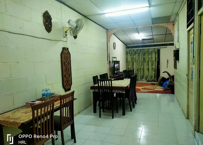 Hrl Homestay Kangar
